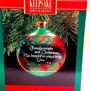 Hallmark‎ Keepsake Ornament Grandparents Two Beautiful Ways to Say Love 1990